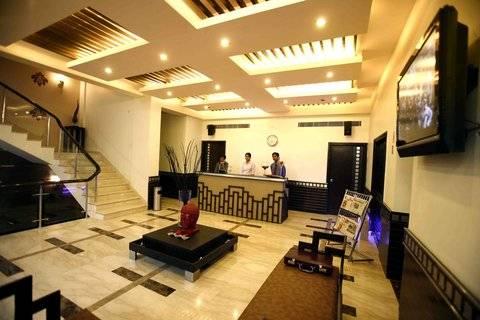 Hotel Bizzotel Gurgaon Exterior photo