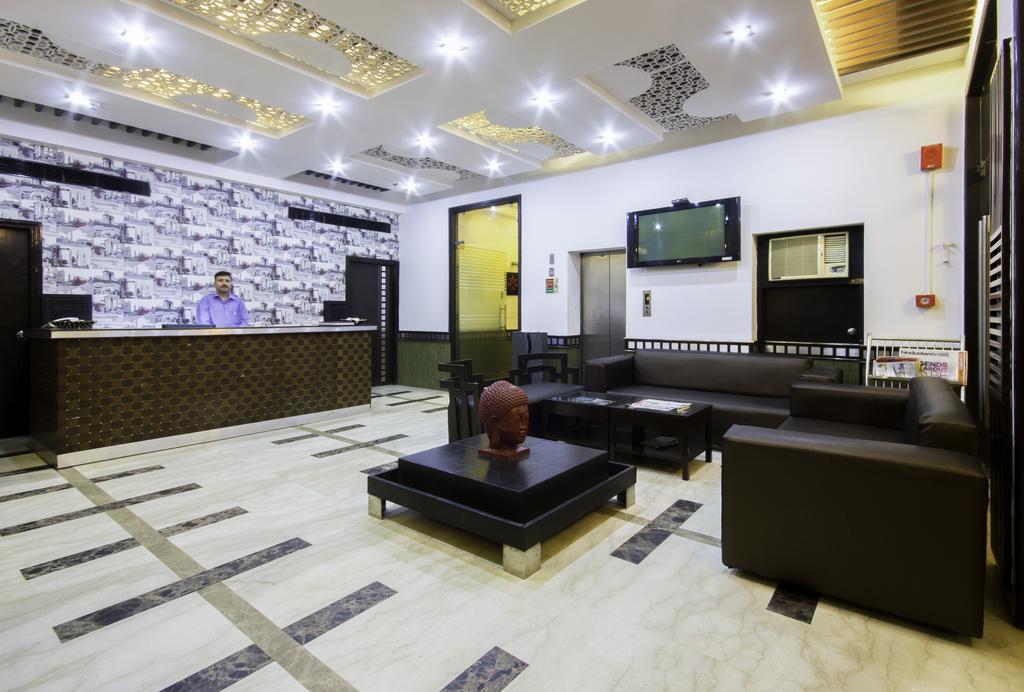 Hotel Bizzotel Gurgaon Exterior photo