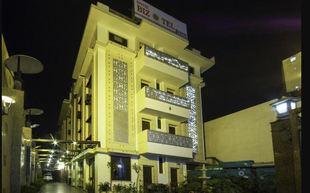 Hotel Bizzotel Gurgaon Exterior photo